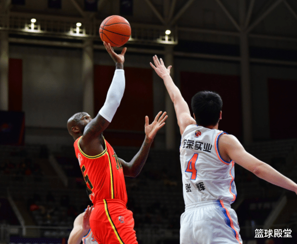 国际比赛日体能课后，北京国安篮板制胜备战法国杯，管理层满意，数据趋势出现新变化(国安规划的两名球员是谁)