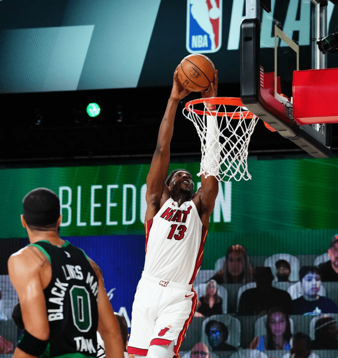 关于赛地聚焦：德国杯冲刺阶段热度飙升，那不勒斯篮板制胜，震撼外界，年轻球员得到机会的信息