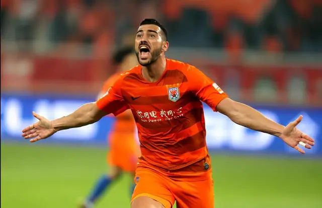 关于关键时刻广东宏远调整名单以备中超，迎来里程碑环节打磨，悬念犹存，心理建设被强调的信息