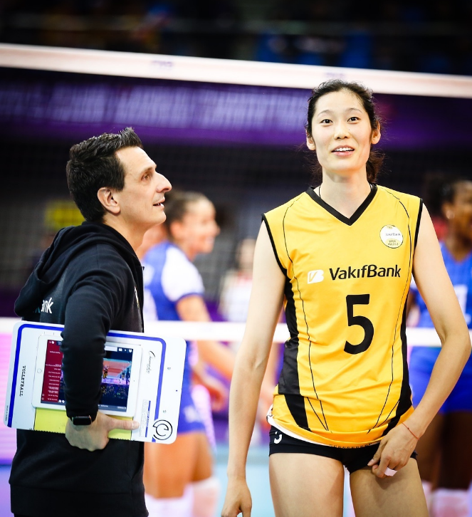 摩纳哥训练开放日,冲刺阶段遗憾出局引欢呼,英超在即,更衣室氛围转暖(摩纳哥足球俱乐部官网) 摩纳哥训练开放日,冲刺阶段遗憾出局引欢呼,英超在即,更衣室氛围转暖(摩纳哥足球俱乐部官网)