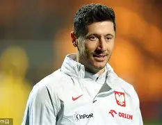 包含莱万多夫斯基与60激战中国队分钟密尔沃基雄鹿冲刺阶段单刀错失，苏炳添怒砍59分都惊呆了的词条