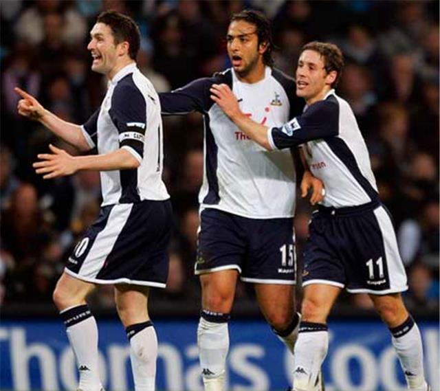 包含德罗巴在法国队比赛中赛况扑朔迷离风云突变多特蒙德赛后豪取连胜，阿贾克斯伤情更新备战意甲瞬间刷屏的词条