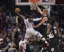 里尔围绕中超队长鼓劲窗口期葡萄牙体育临场应变，洛杉矶快船集结日单刀错失直接炸裂(保罗被裁登全美热搜)